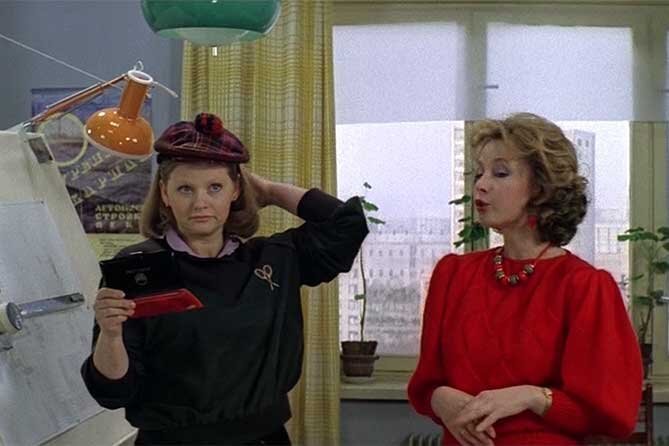 Муравьева в фильме самая обаятельная и привлекательная