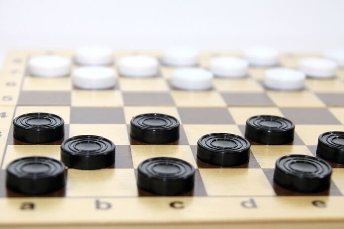 Шашки поддавки