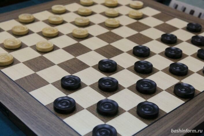 Шашки международные стоклеточные