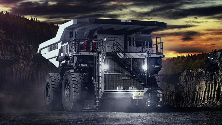 Liebherr карьерный самосвал