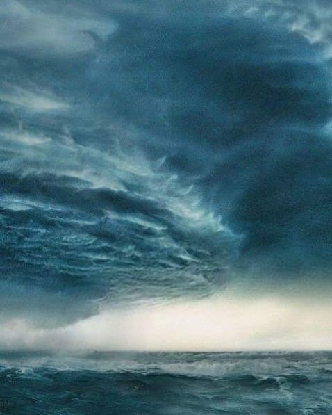 Буря на море