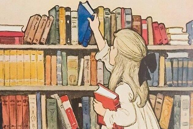 Книжные стеллажи в библиотеке