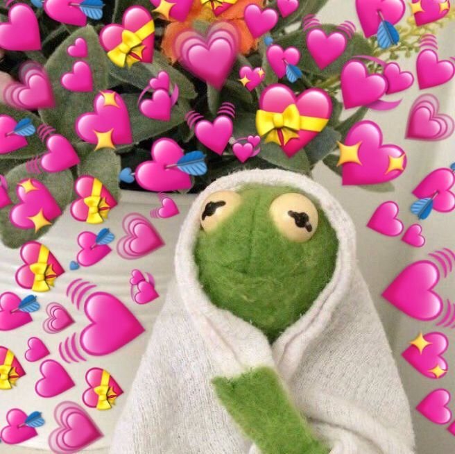 Лягушонок Кермит с сердечками