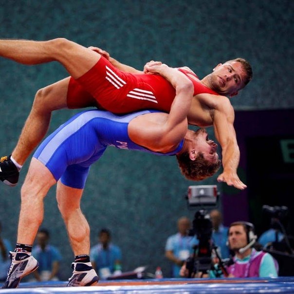 Бросок прогибом греко Римская борьба