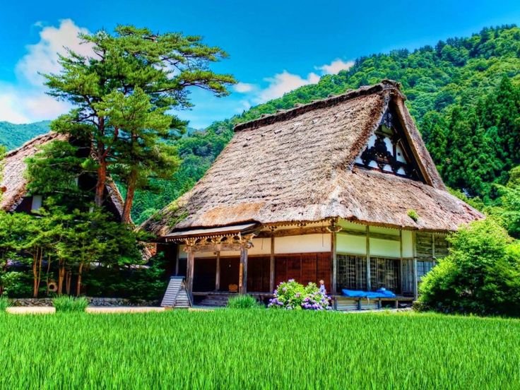 Красивые домики на природе