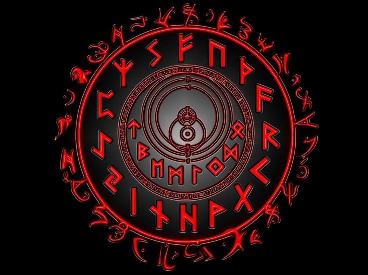 Оберег рунический круг футарк