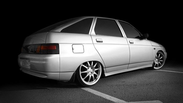 ВАЗ 2112 белая тонированная