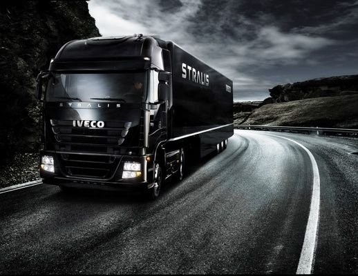 Iveco Stralis черный
