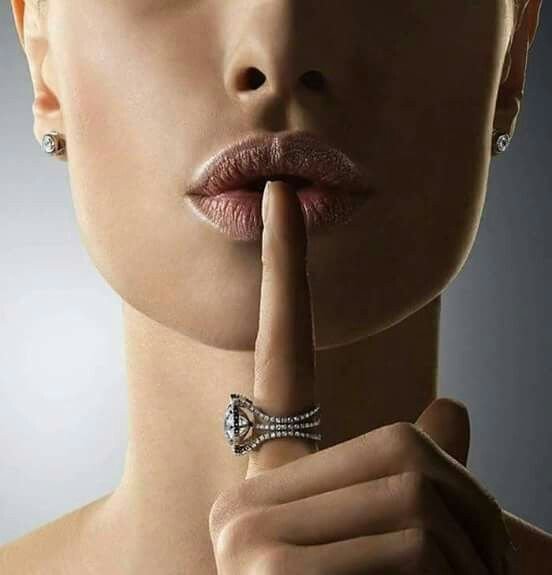 Девушка молчание