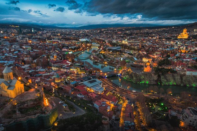 Ночной Тбилиси панорама