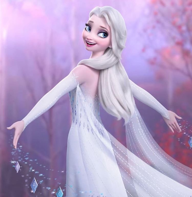 Elsa Frozen 2 в белом платье