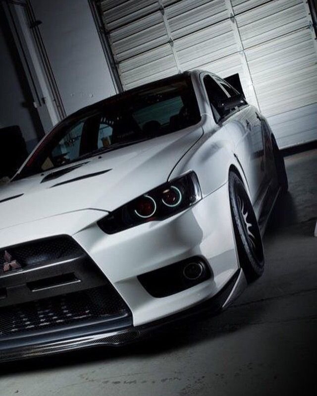 Митсубиси Лансер Эволюшн