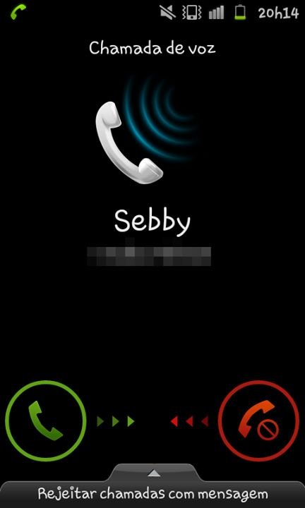 Входящий вызов на телефоне