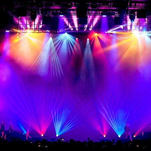 Красивый свет на сцене