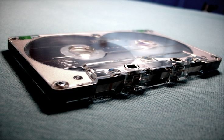 Кассета на столе