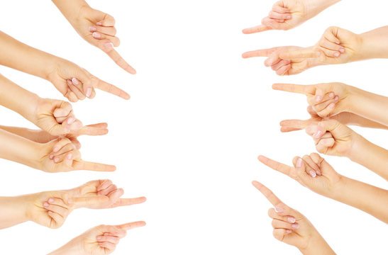 Много показать руками