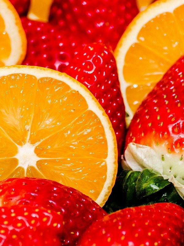 Яркие фрукты