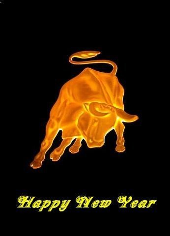 Золотой бык на черном фоне