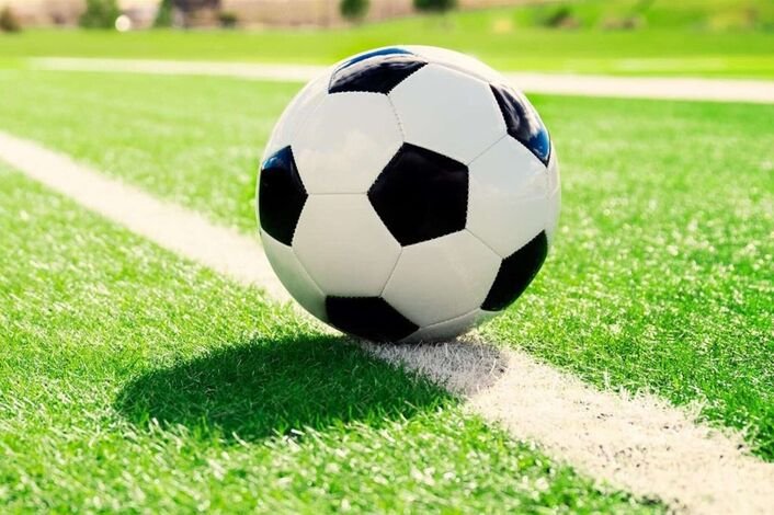 Красивый футбольный мяч