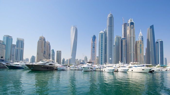 Персидский залив Абу Даби