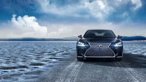 Лексус лс 500 2020