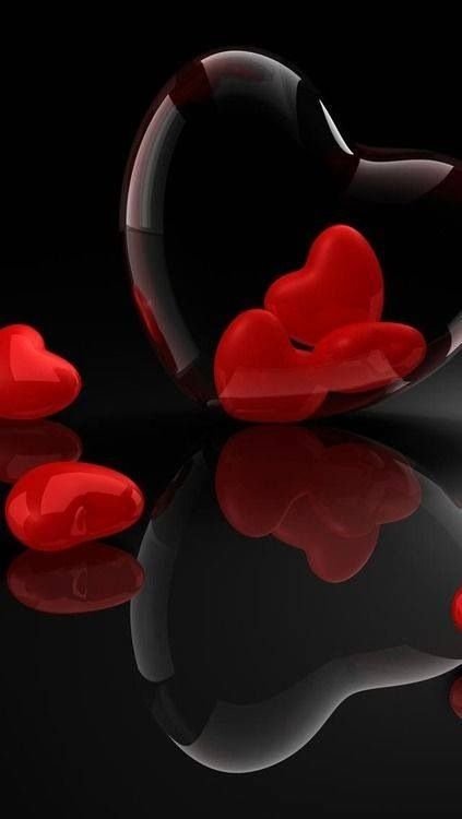 Красное сердечко на черном фоне