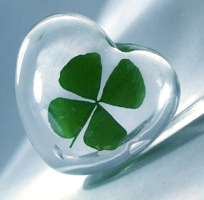 Четырёхлистный Клевер символ