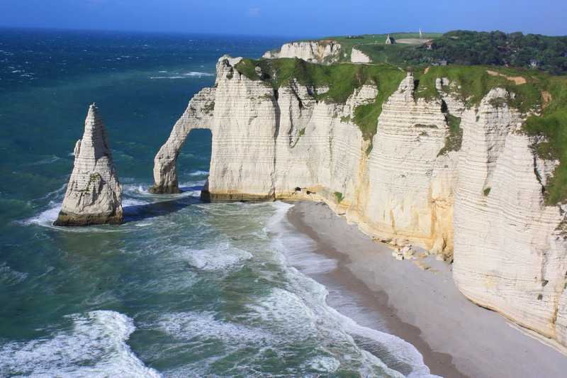 Скалы Этрета во Франции