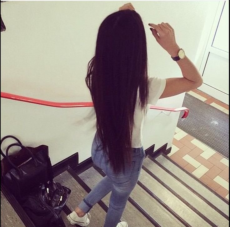 Красивые брюнетки с длинными волосами