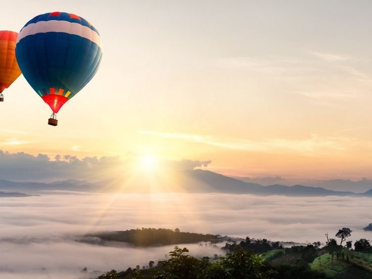 Воздушные шары в небе