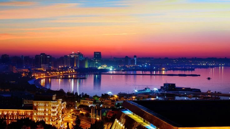 Азербайджан Баку ночная панорама