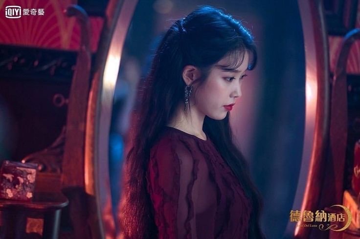 Чжун Чжи Ын отель дель Луна