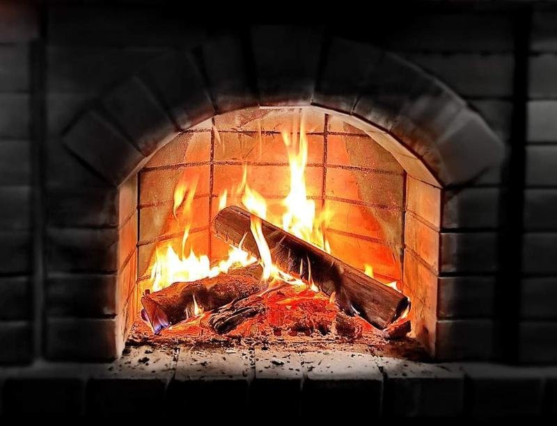 Горящий камин