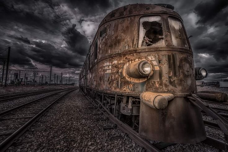 Заброшенный поезд призрак