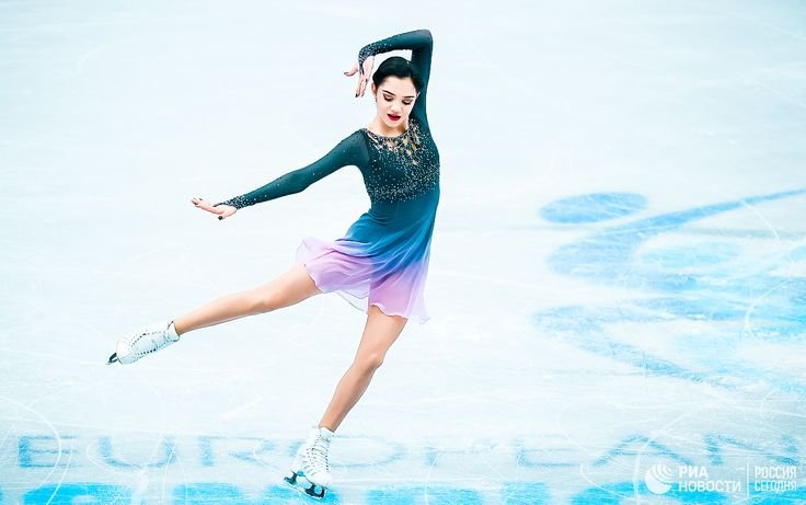 Фигуристка фон