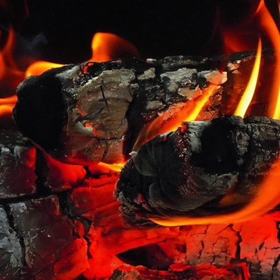 Текстура горящего полена