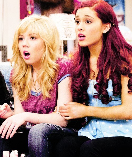 Кафе из Сэм и Кэт