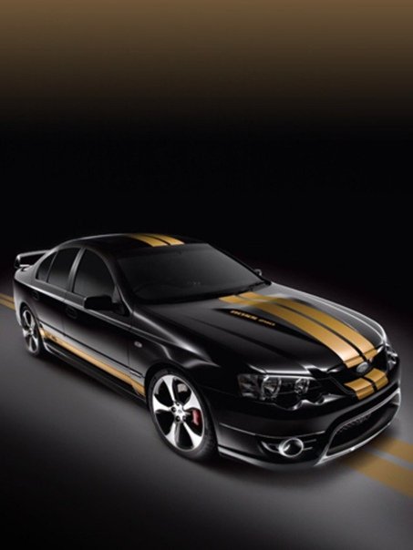 Машины на черном фоне вертикально