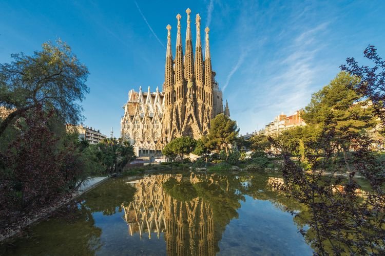 Sagrada familia в Барселоне