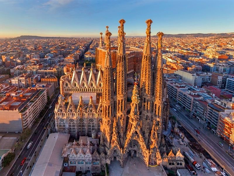Храм Святого семейства Барселона Испания