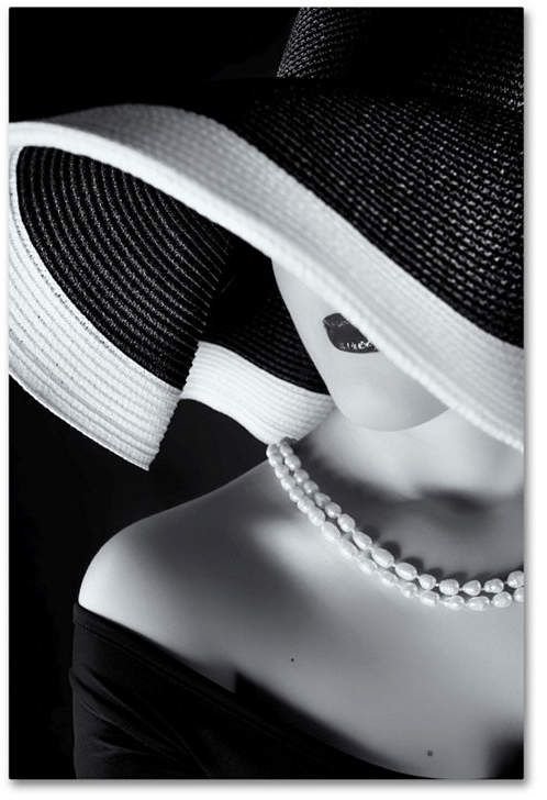 Девушка в шляпе