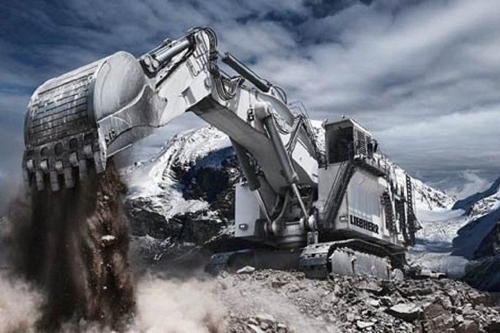 Карьерный экскаватор Либхер