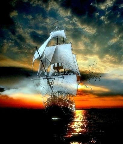 Пиратский корабль в море