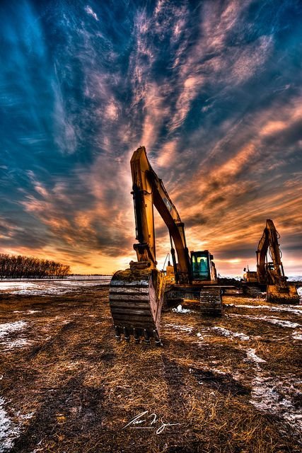 Экскаватор строительный