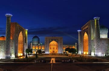 Узбекистан площадь Регистан